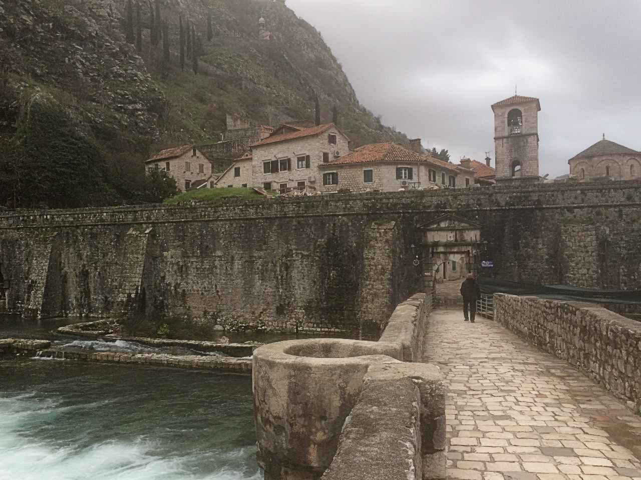 Kotor City walls along Scurda River